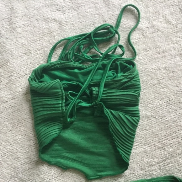 Shein mini skirt and matching halter top, new without tags, size small - Picture 4 of 9